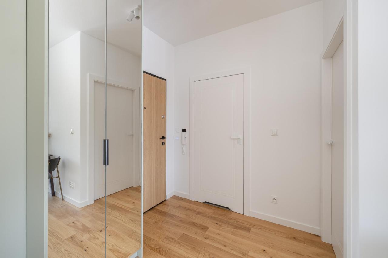 Apartament Expo With Parking By Ecru Wwa57 *